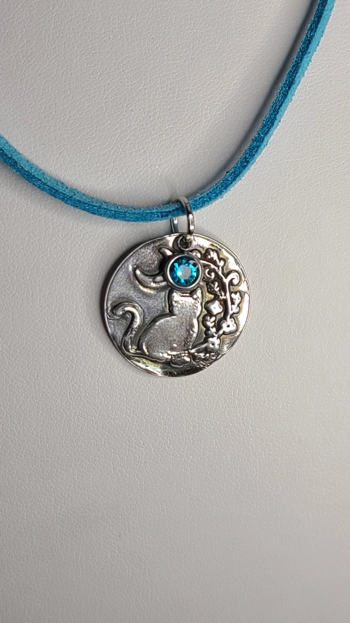 Handmade Turquoise Feline Cat Pendant Great Gift Made in USA